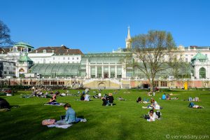 Vienna in spring: Burggarten